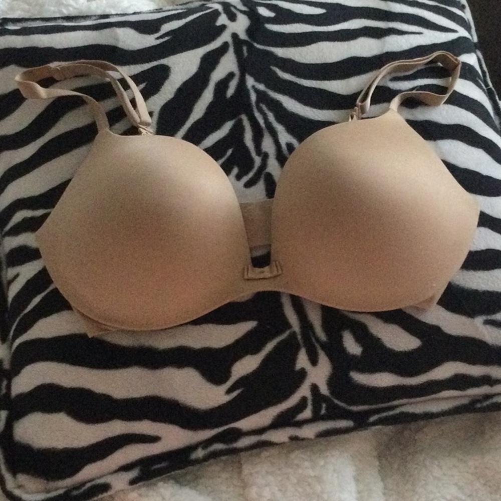 Incredible foam padded Victoria Secret bra